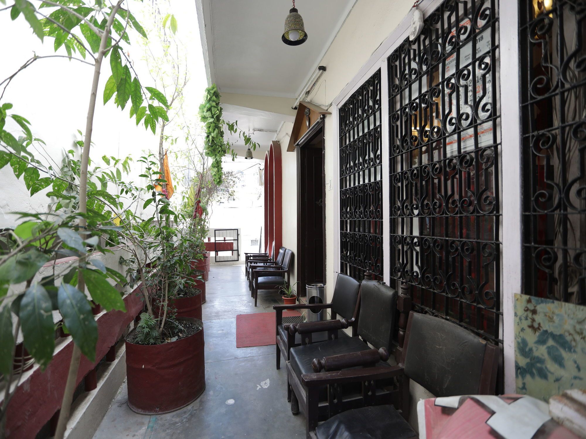 Oyo 12542 Ankur Plaza