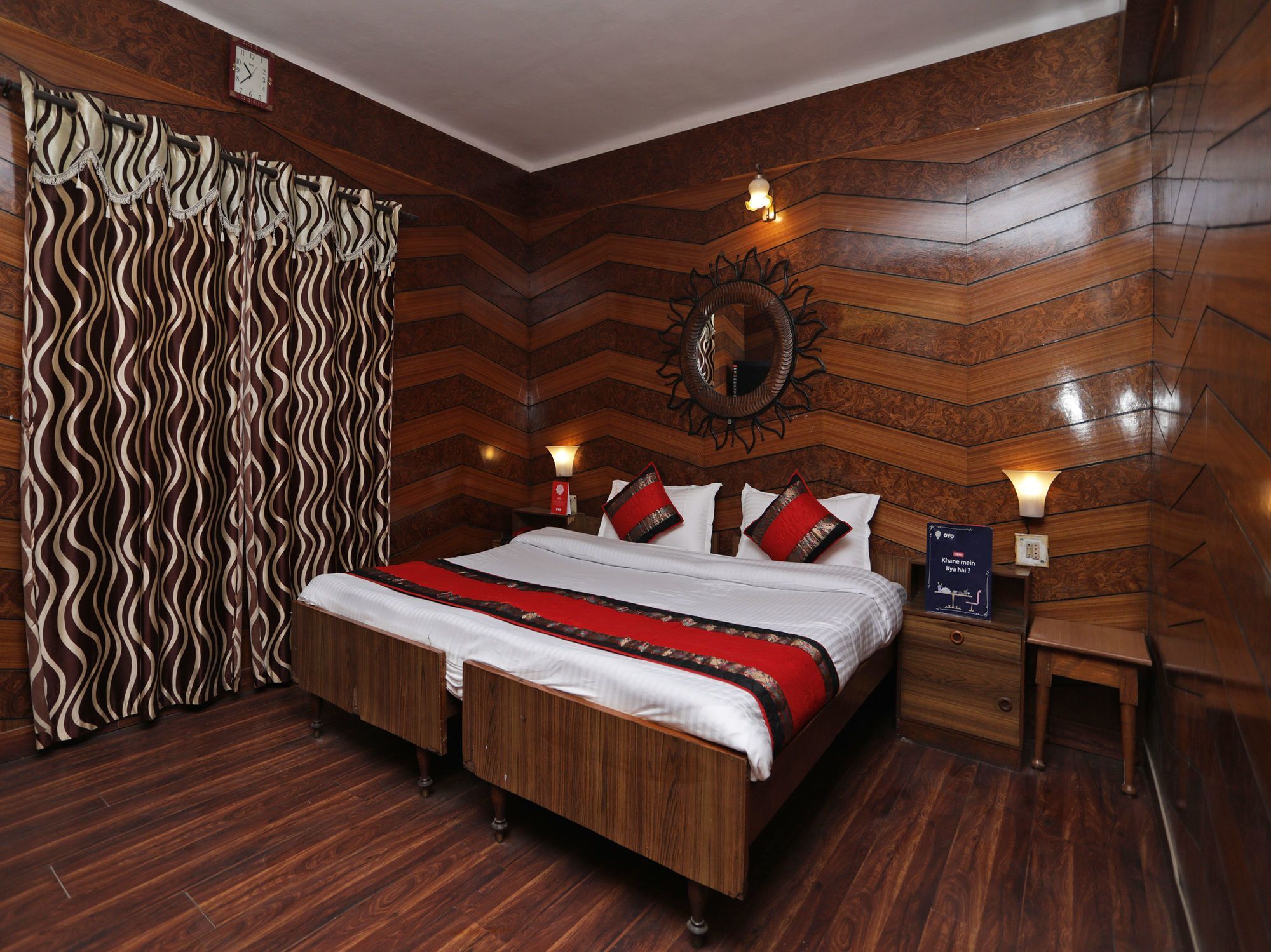 Oyo 12542 Ankur Plaza
